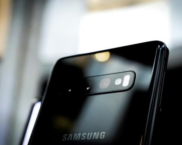 Обновление Samsung превращает в «крипичи» старые флагманские смартфоны / Смартфоны и телефоны / iXBT Live