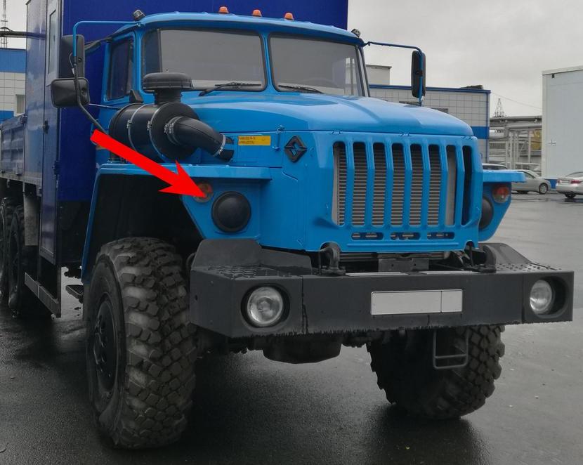 Зачем на некоторых автомобилях Урал ставят вместо фар заглушки / Авто и транспорт / iXBT Live