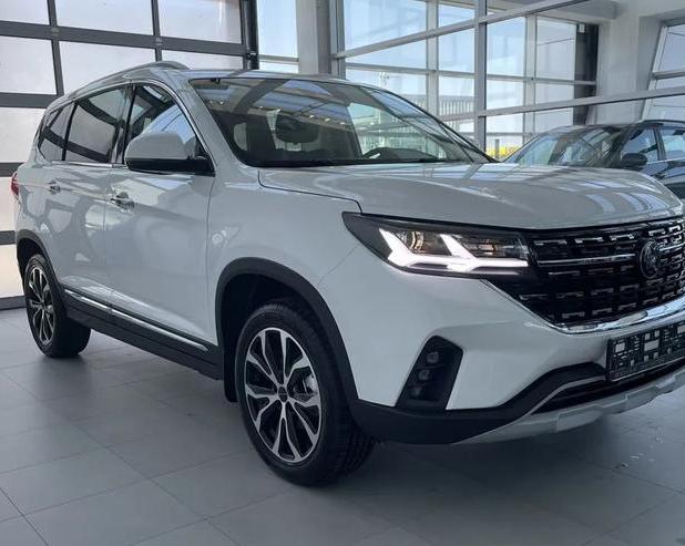 Forthing T5 завоевывает популярность на российском автомобильном рынке / iXBT.Market / iXBT Live