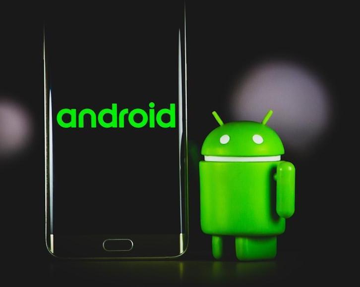 Слух: компания Google якобы начала блокировать пиратские приложения на Android / Смартфоны и телефоны / iXBT Live